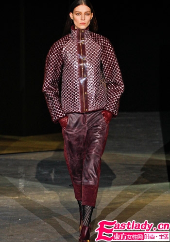 2012紐約秋冬時裝周 皮革是本季重點(diǎn)元素