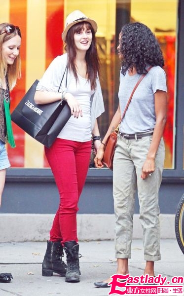 歐美明星出街包包大盤點(diǎn) 哪款是你最愛