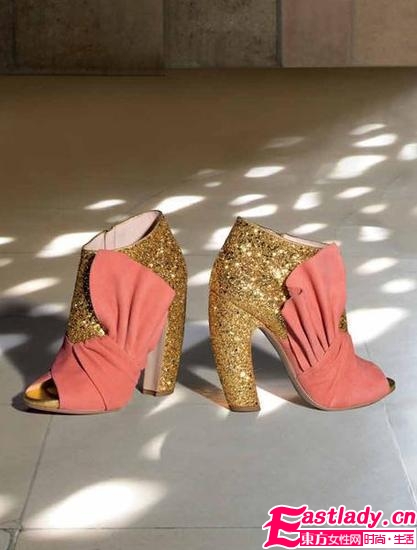 11款半包腳涼鞋 初秋正當穿