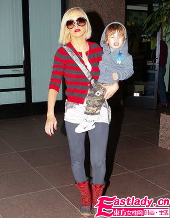 性感短靴上陣 明星齊秀美腿