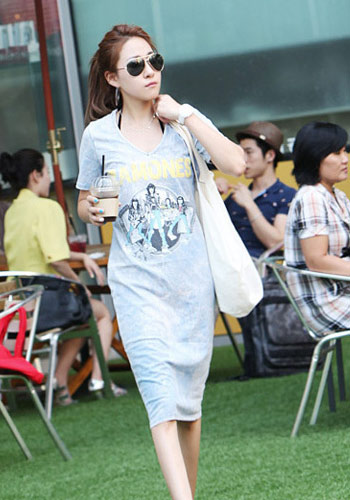 夏季T恤必備單品 打造完美的時(shí)尚造型