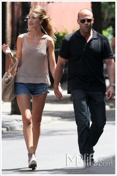 眾多明星追捧的小背心 清涼有絕招