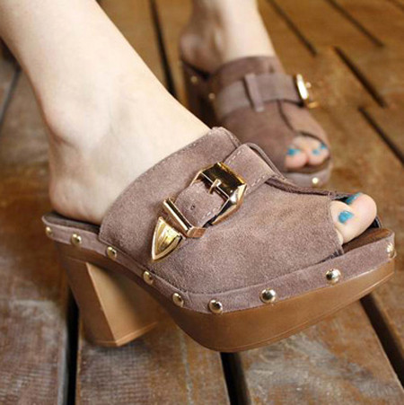 2011夏全牛皮磨砂款拖鞋 舒適又潮流