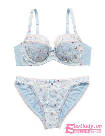 蜜桃派內衣凸顯女孩們的甜美性感