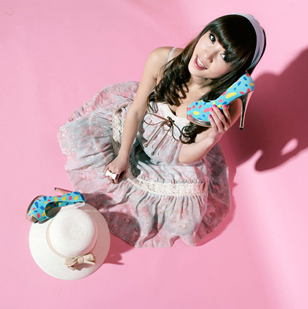 白領(lǐng)逛街上班首選 打造時尚品位穿鞋學(xué)