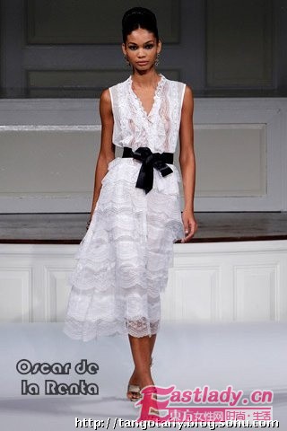 2011春夏蕾絲裙新品發(fā)布 打造優(yōu)雅女人味