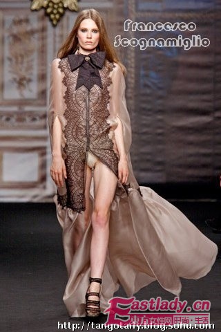 2011春夏蕾絲裙新品發(fā)布 打造優(yōu)雅女人味