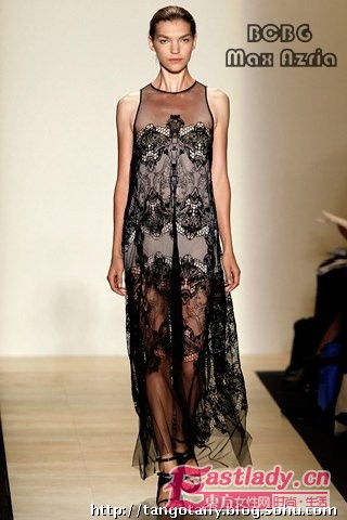 2011春夏蕾絲裙新品發(fā)布 打造優(yōu)雅女人味