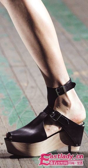 2011春夏流行鞋 打造鞋子新時(shí)尚