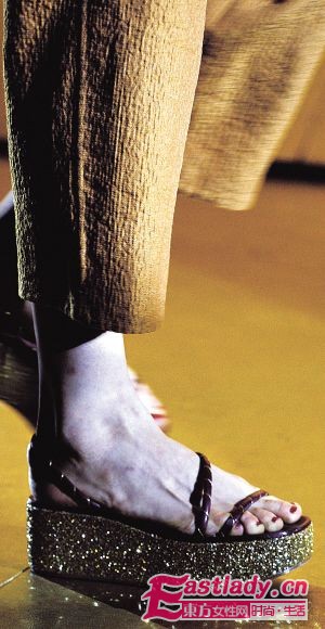 2011春夏流行鞋 打造鞋子新時(shí)尚