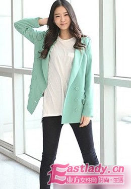 亮色系小西裝搭配方案 搭配出兼具時尚和氣質(zhì)的春裝造型