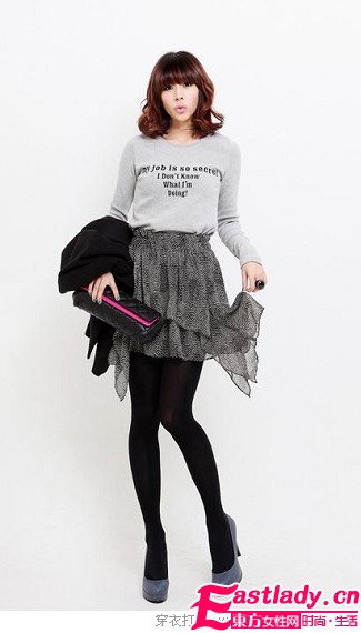 反季節(jié)穿搭 夏裙冬穿很時髦