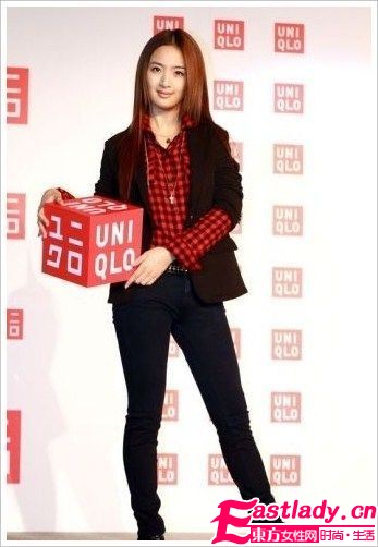 明星大愛格紋裝 俏麗時尚告別冬季暗沉