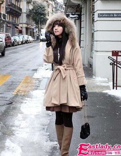 收腰長款外套 保暖不失婀娜曲線