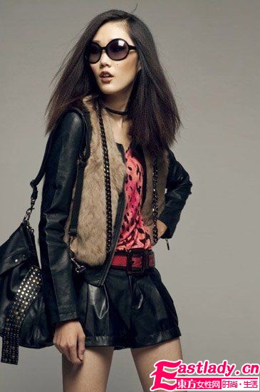 新一輪的豹紋混搭風(fēng) 打造出氣宇軒昂的你