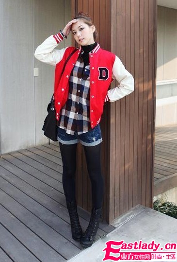 格紋內(nèi)搭時(shí)尚升級 精彩上身效果