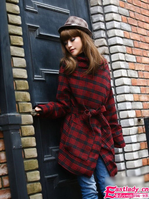 艷麗格子大衣 流行新坐標(biāo)