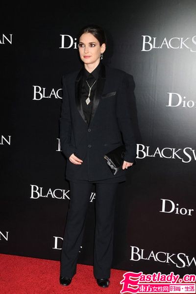 中性風潮不減熱 眾星爭做西裝小姐