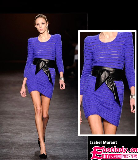 年末針織裙加條小腰帶秀出好身材