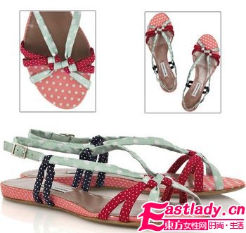 假日出游靚搭配 波西米亞涼鞋讓你足下生輝