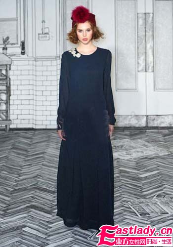 秋季時(shí)尚新潮流 復(fù)古裙搭出未來感