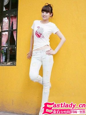 淺色小腳褲 性感夢想成真