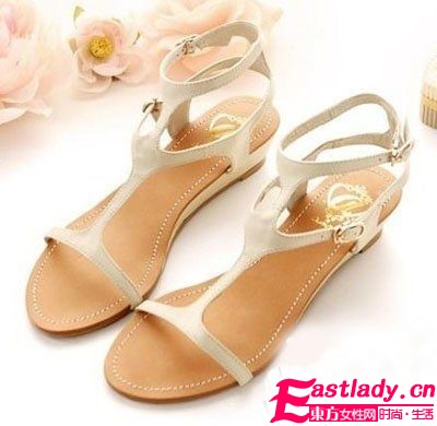 舒適低跟鞋 高貴氣質(zhì)不下跌