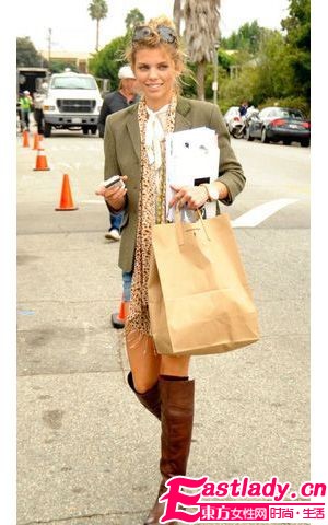 多風(fēng)格長靴受熱寵 歐美女星搭配秀