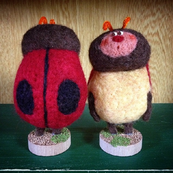 長胡子的鞋貓也太幽默 表情逗趣又微窘的困惑萌動物羊毛氈