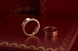 時裝周最in時尚元素 衣服不夠配飾來湊