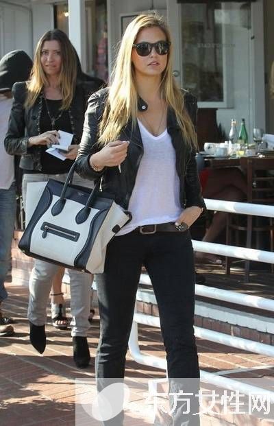 celine笑臉包經(jīng)典款 歐美明星街拍最愛包包款式