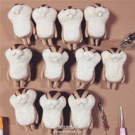 長胡子的鞋貓也太幽默 表情逗趣又微窘的困惑萌動物羊毛氈