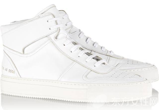 時(shí)尚小白鞋怎么搭配最潮 明星們都酷愛(ài)這么穿哦