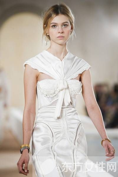 2016春夏流行首飾推薦 超個(gè)性的首飾哪個(gè)女生不愛(ài)