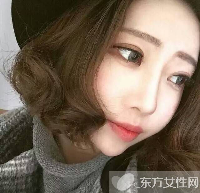 短發(fā)戴什么帽子好看？一頂帽子為美加滿分