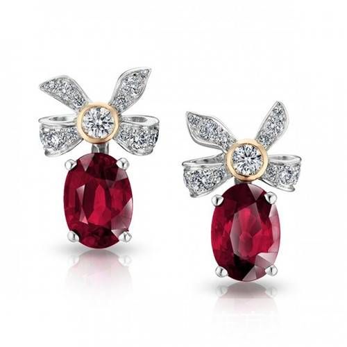 想 提氣 那自然少不了一副亮眼的紅色耳環(huán)