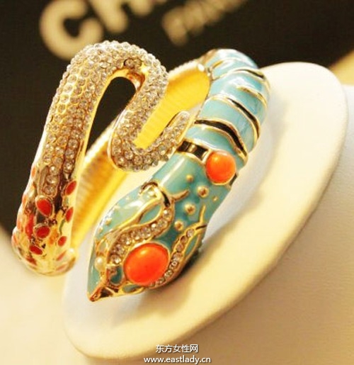 蛇年必備轉(zhuǎn)運(yùn)飾品很潮又實(shí)用