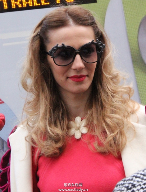 初春季節(jié)炫時(shí)尚 選對(duì)墨鏡做女王