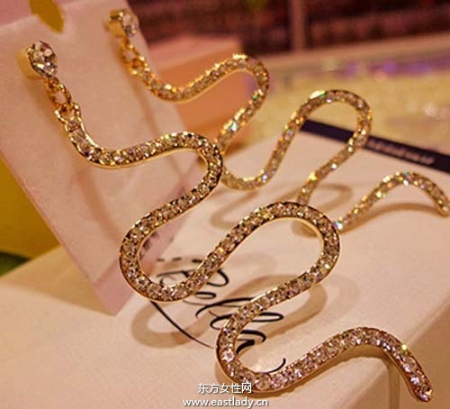 蛇年必備轉(zhuǎn)運(yùn)飾品很潮又實(shí)用