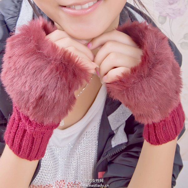 時(shí)尚可愛(ài)毛線手套帶給你春天般的感覺(jué)