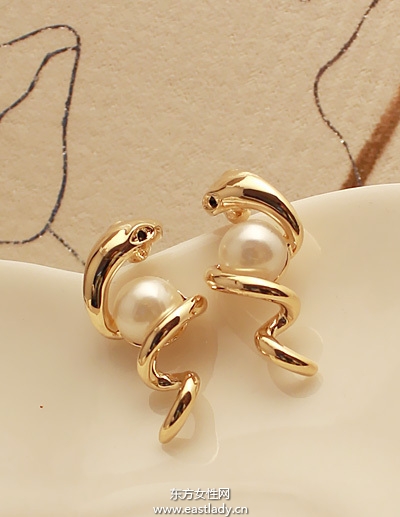 蛇年必備轉(zhuǎn)運飾品很潮又實用