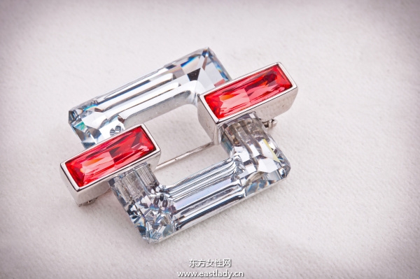 胸針帶給你不一樣的時(shí)尚元素