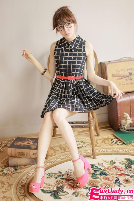 2012新款高跟魚嘴涼鞋秀出你的時(shí)尚個(gè)性