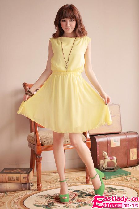 2012新款高跟魚(yú)嘴涼鞋秀出你的時(shí)尚個(gè)性