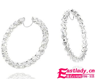 根據(jù)臉型選耳環(huán) 打造適合自己的耳環(huán)