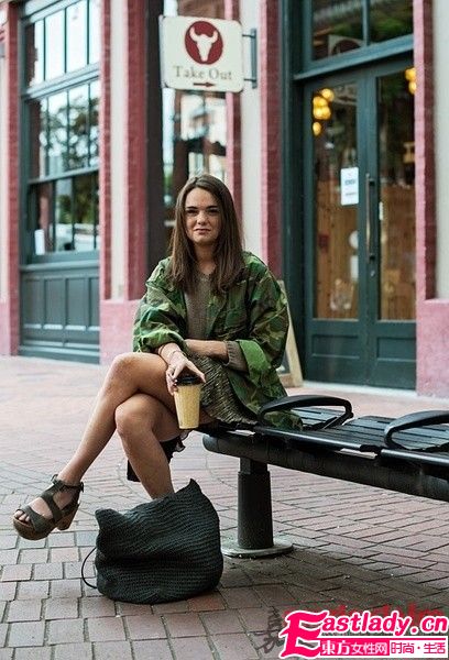 草編包時(shí)尚款給你清涼一夏