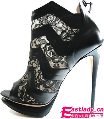 搖滾熱情不退潮 鉚釘單品嘉年華