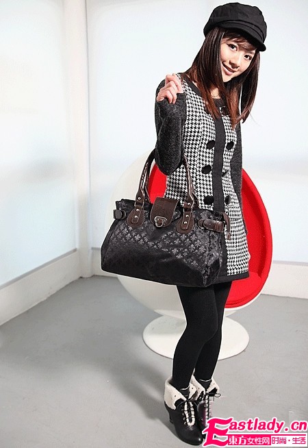 色彩亮麗包包 沉悶寒冬搭配最搶眼