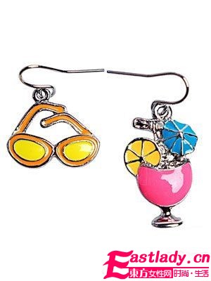 時(shí)尚不對(duì)稱(chēng)才是美 秋冬耳環(huán)新表情