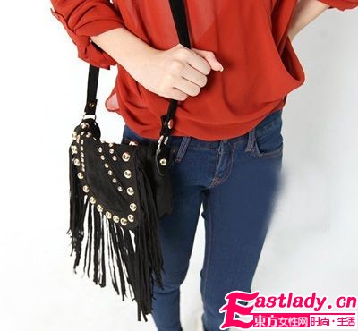 魅力無法擋 流蘇包包搖曳職場俏媚裝